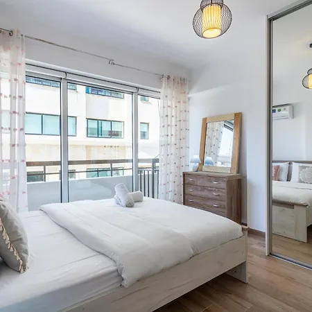 Berries 1-br In Apartment Larnaca